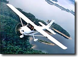 Skyhawk SP in flight