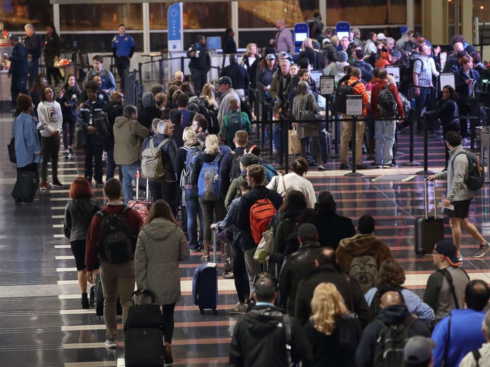 TSA Anticipates Thanksgiving Travel Rush Close To Pre-Pandemic Numbers